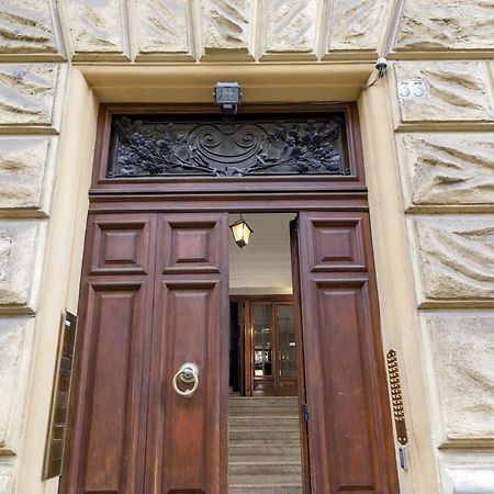 Porta Castello Charme Apartment Рим Екстериор снимка